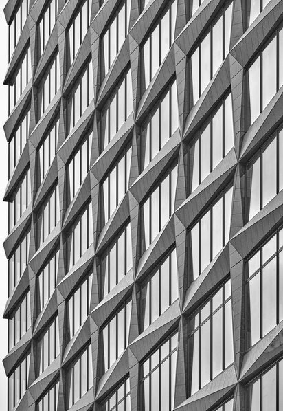 Photograph Masaki Yazaki Intersecting Lines on One Eyeland